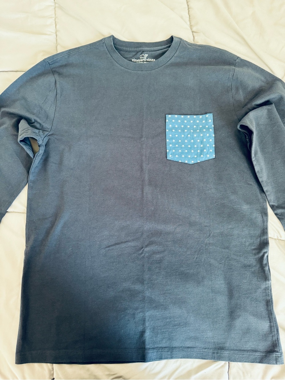 Vineyard Vines Men's Navy Long-Sleeve Tee with Light Blue Star Pocket